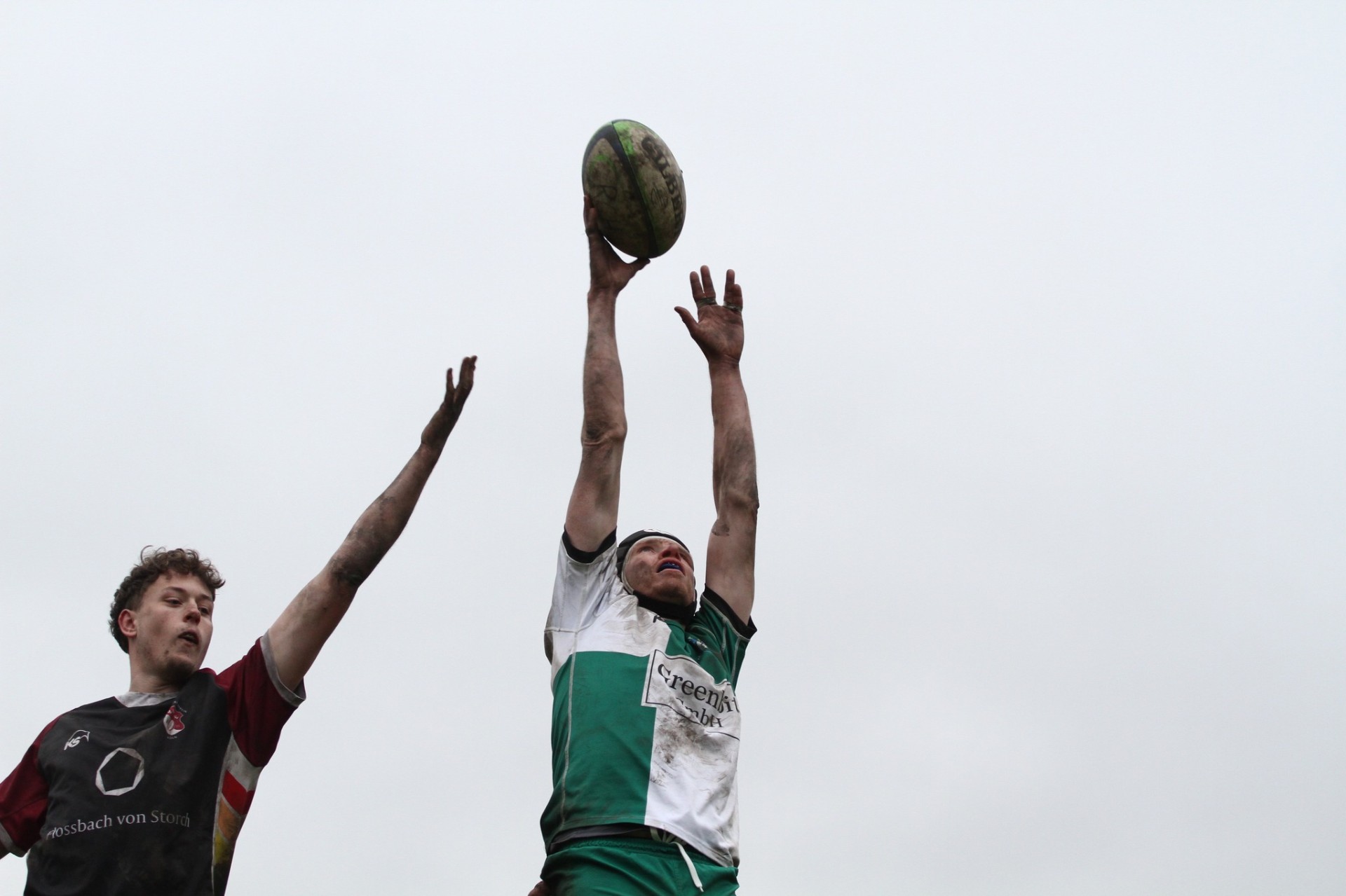 Lineout - Sprung um den Ball